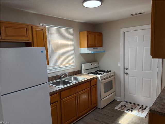 1101 Leake ST, Norfolk, VA 23523