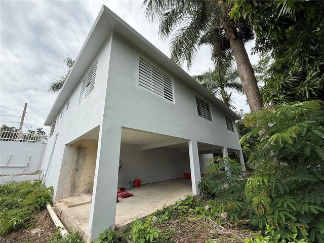 Bo Ortiz La Vega LA VEGA, Toa Alta, PR 00953