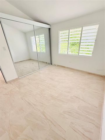 Bo Ortiz La Vega LA VEGA, Toa Alta, PR 00953