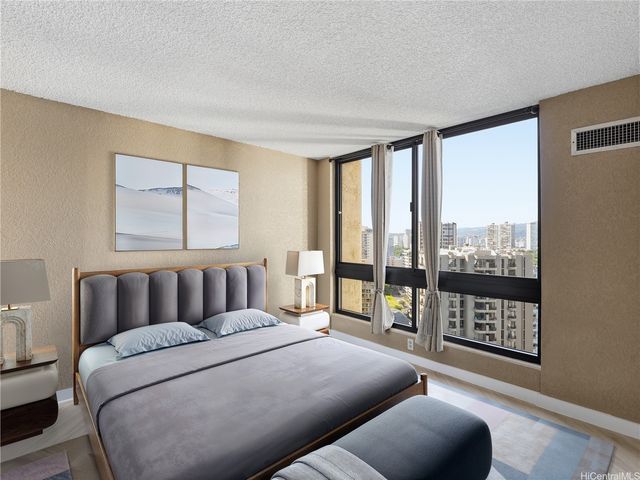 300 Wai Nani Way I2004, Honolulu, HI 96815