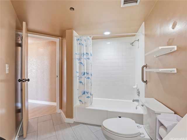 300 Wai Nani Way I2004, Honolulu, HI 96815