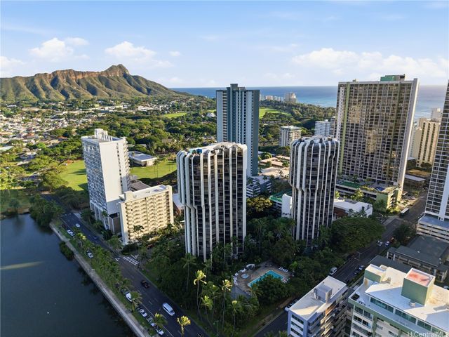 300 Wai Nani Way I2004, Honolulu, HI 96815