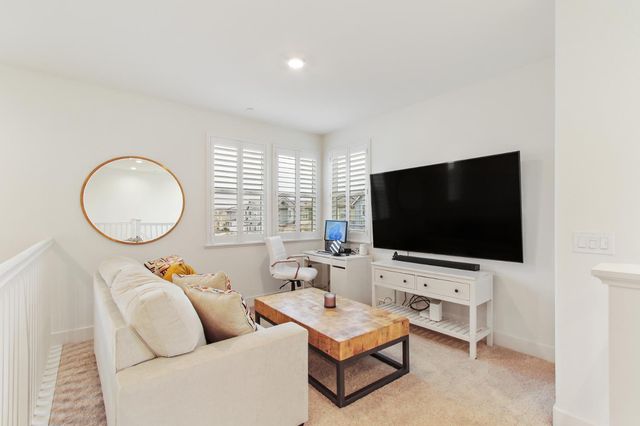 2063 Gravel Bar Way, Sacramento, CA 95832