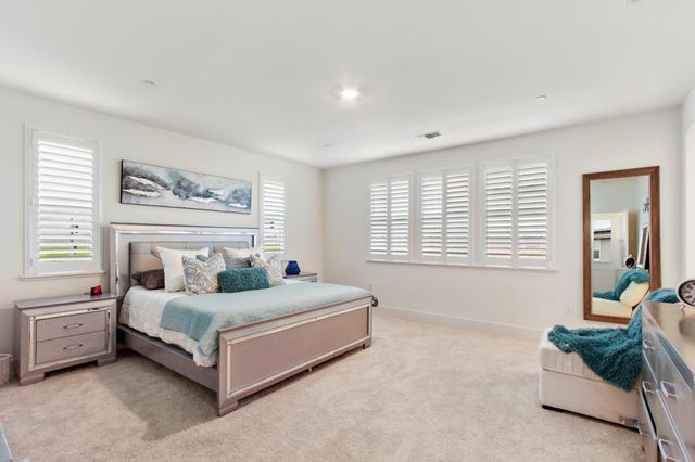 2063 Gravel Bar Way, Sacramento, CA 95832