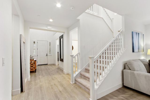 2063 Gravel Bar Way, Sacramento, CA 95832