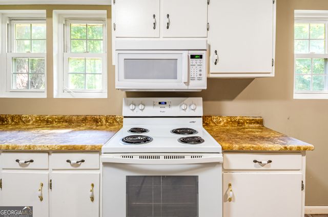 156 Crestwood Drive, Toccoa, GA 30577