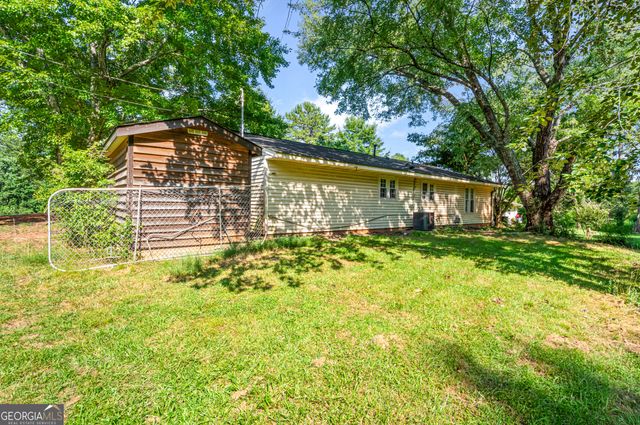 156 Crestwood Drive, Toccoa, GA 30577