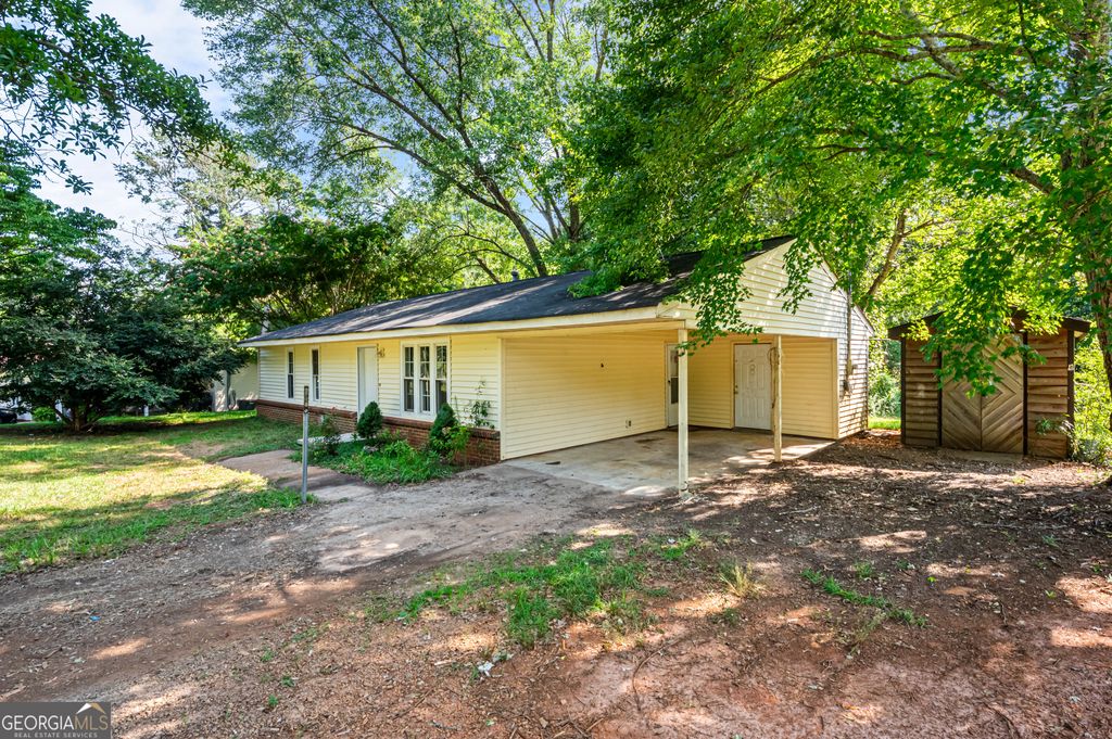 156 Crestwood Drive, Toccoa, GA 30577