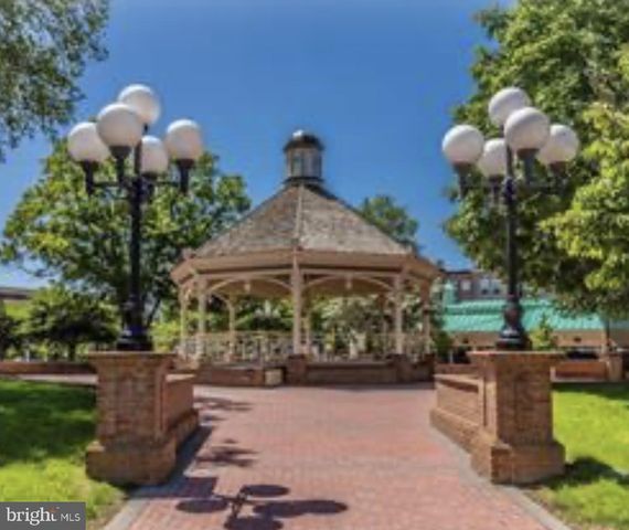 3046 PALATINE DR, Frederick, MD 21701