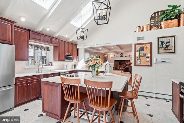 49 COVE RD, Moorestown, NJ 08057