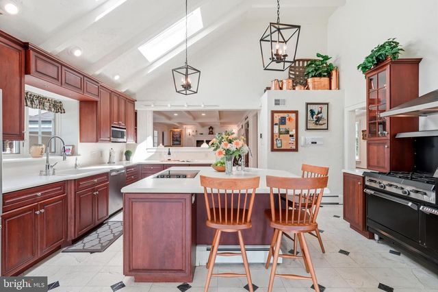 49 COVE RD, Moorestown, NJ 08057