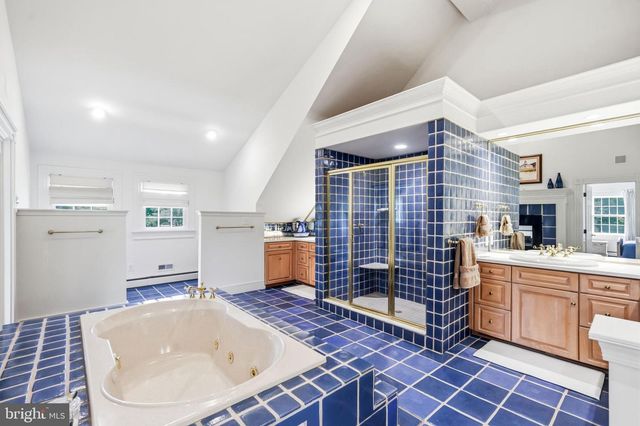 49 COVE RD, Moorestown, NJ 08057