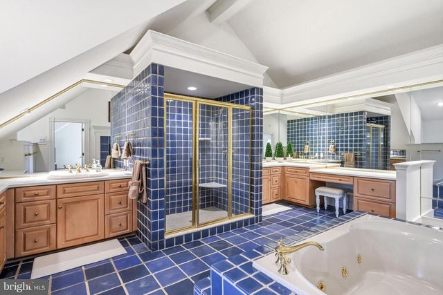 49 COVE RD, Moorestown, NJ 08057