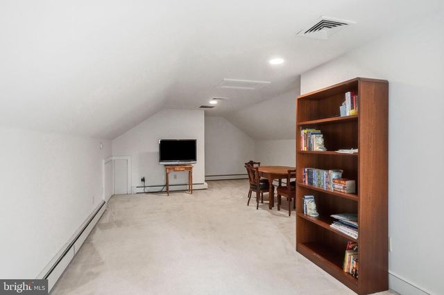 49 COVE RD, Moorestown, NJ 08057