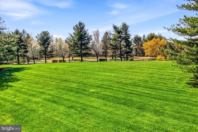 49 COVE RD, Moorestown, NJ 08057
