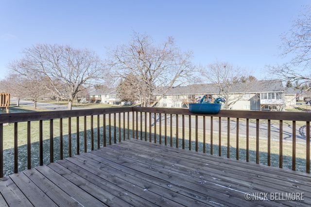 2890 Parkside Drive, Jenison, MI 49428