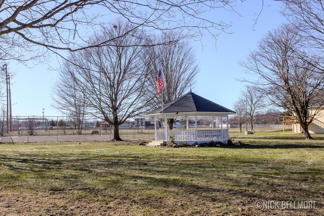 2890 Parkside Drive, Jenison, MI 49428