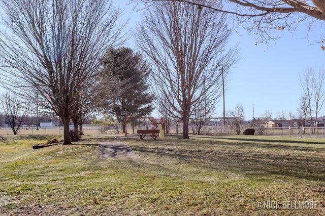 2890 Parkside Drive, Jenison, MI 49428