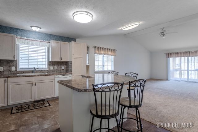 2890 Parkside Drive, Jenison, MI 49428