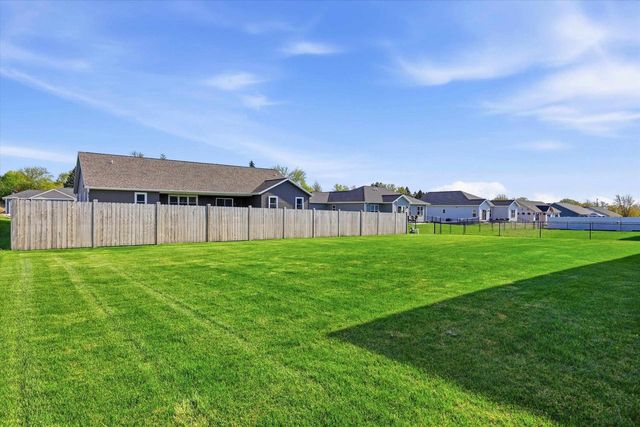 404 Sandmar Drive, Ripon, WI 54971