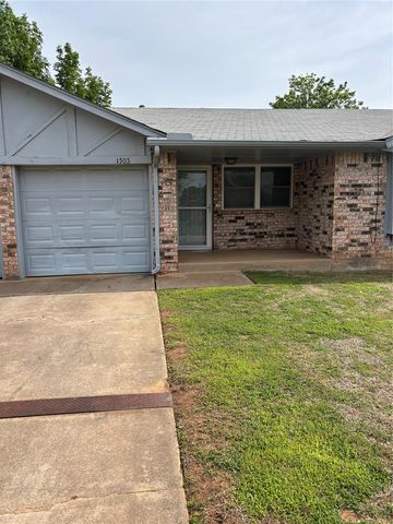 1505 SE 9th Street, Moore, OK 73160