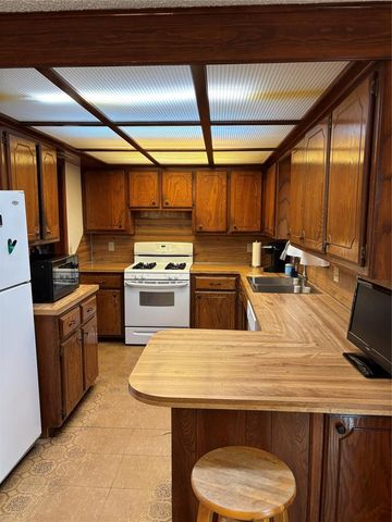 1505 SE 9th Street, Moore, OK 73160