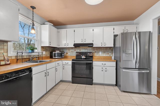 88 EVERGREEN RD, New Egypt, NJ 08533