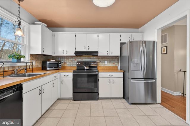 88 EVERGREEN RD, New Egypt, NJ 08533