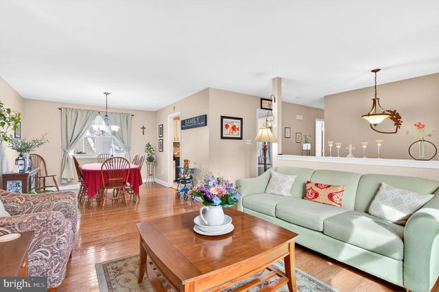 88 EVERGREEN RD, New Egypt, NJ 08533