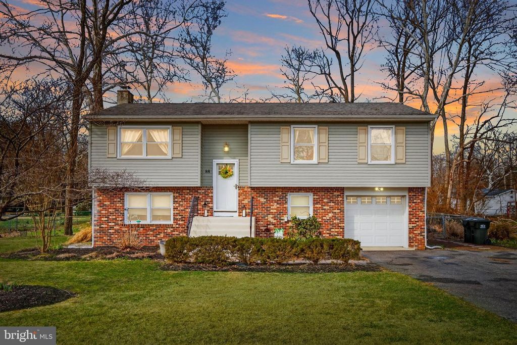 88 EVERGREEN RD, New Egypt, NJ 08533