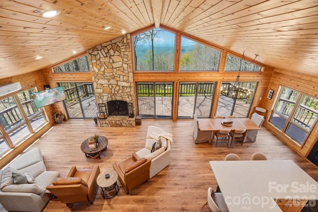 34 Wolfs Head Court, Mars Hill, NC 28754