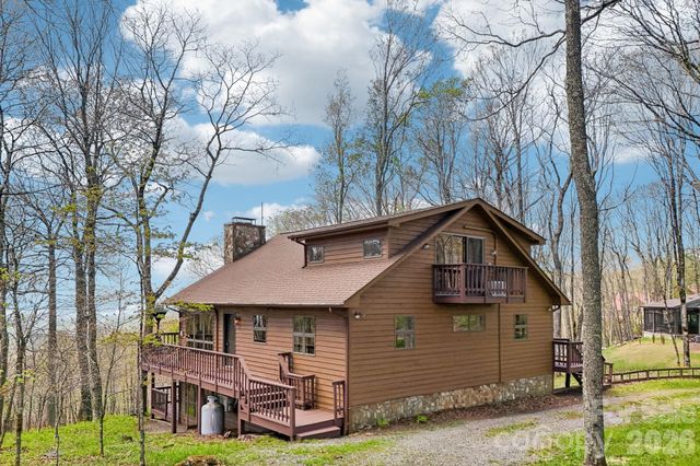 34 Wolfs Head Court, Mars Hill, NC 28754