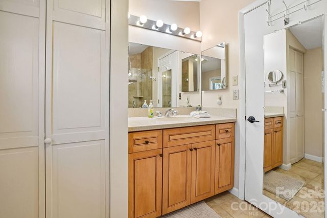 34 Wolfs Head Court, Mars Hill, NC 28754