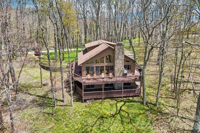 34 Wolfs Head Court, Mars Hill, NC 28754