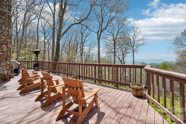 34 Wolfs Head Court, Mars Hill, NC 28754
