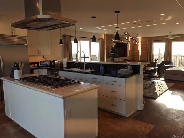 2812 Poinsettia Drive, San Diego, CA 92106