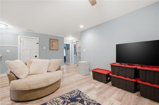 1349 Penniman RD, Williamsburg, VA 23185