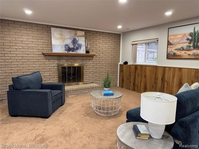 39795 Waldorf Drive, Clinton Township, MI 48038