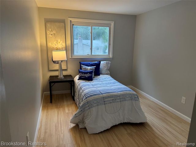 39795 Waldorf Drive, Clinton Township, MI 48038