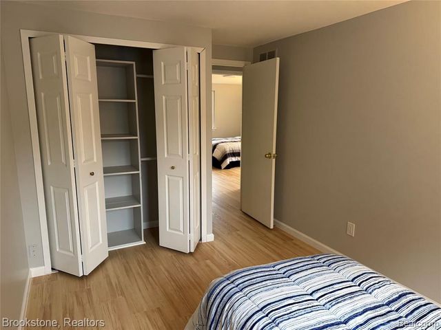 39795 Waldorf Drive, Clinton Township, MI 48038