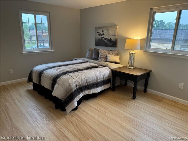39795 Waldorf Drive, Clinton Township, MI 48038
