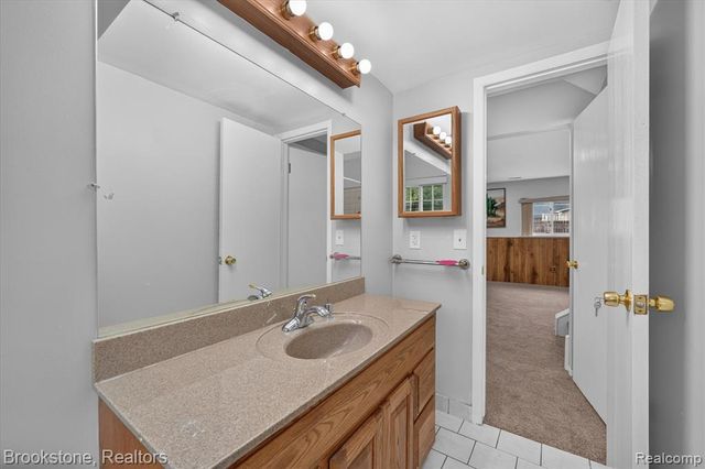 39795 Waldorf Drive, Clinton Township, MI 48038