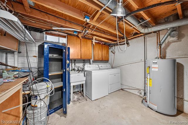 39795 Waldorf Drive, Clinton Township, MI 48038