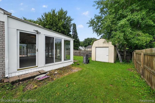 39795 Waldorf Drive, Clinton Township, MI 48038