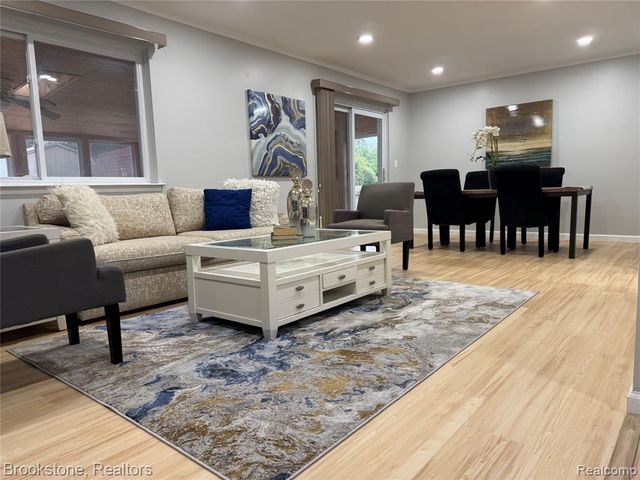 39795 Waldorf Drive, Clinton Township, MI 48038