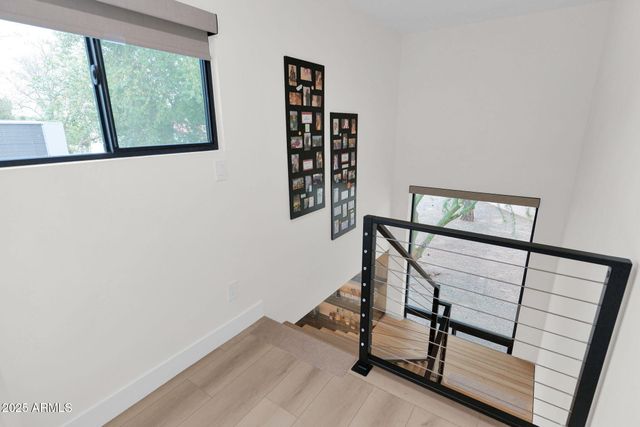 4834 E EARLL Drive E, Phoenix, AZ 85018