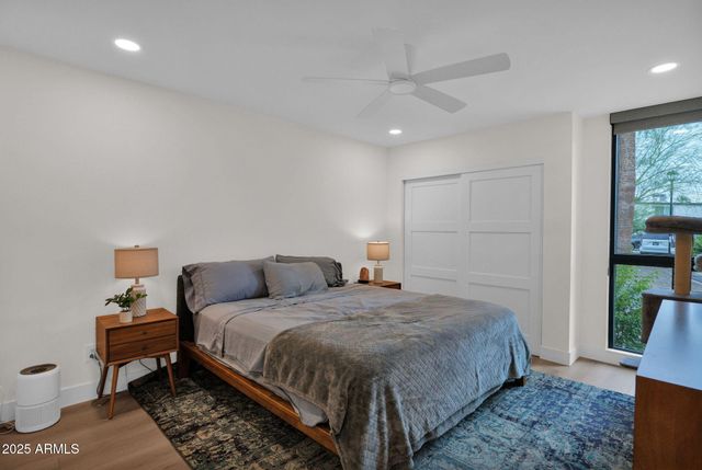 4834 E EARLL Drive E, Phoenix, AZ 85018