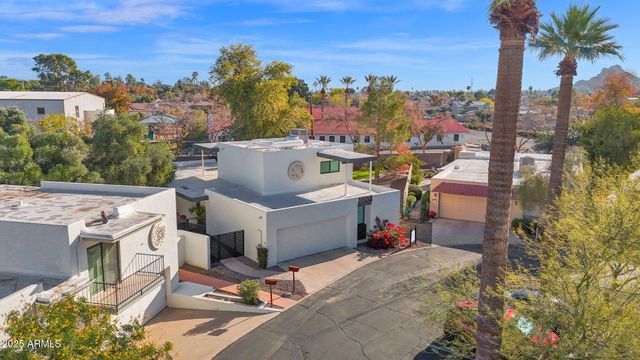 4834 E EARLL Drive E, Phoenix, AZ 85018