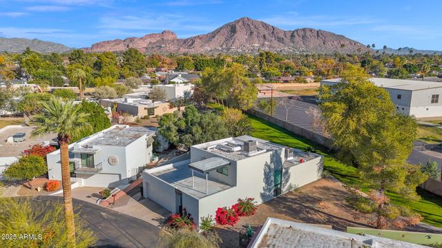 4834 E EARLL Drive E, Phoenix, AZ 85018