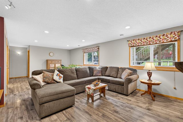 11182 Woods Edge Avenue, Becker, MN 55308